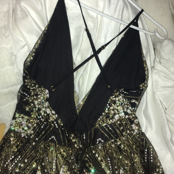 Short formal dress - Picture 2 of 5